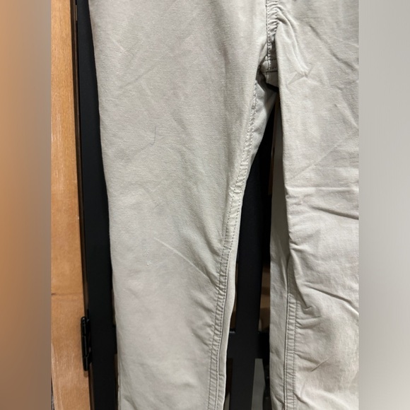 Vineyard Vines boys pants On The Go performance khaki slim pockets - Picture 4 of 8